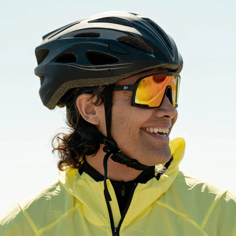 Load image into Gallery viewer, Rainbow on Black Campeones