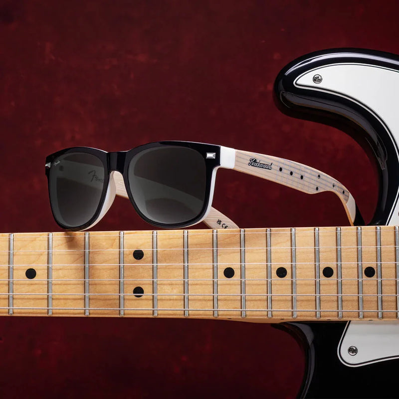 Load image into Gallery viewer, Black Stratocaster™ Fort Knocks