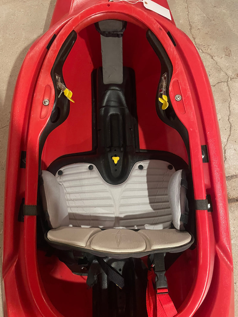 Load image into Gallery viewer, Dagger Crazy 88 Used Whitewater Kayak