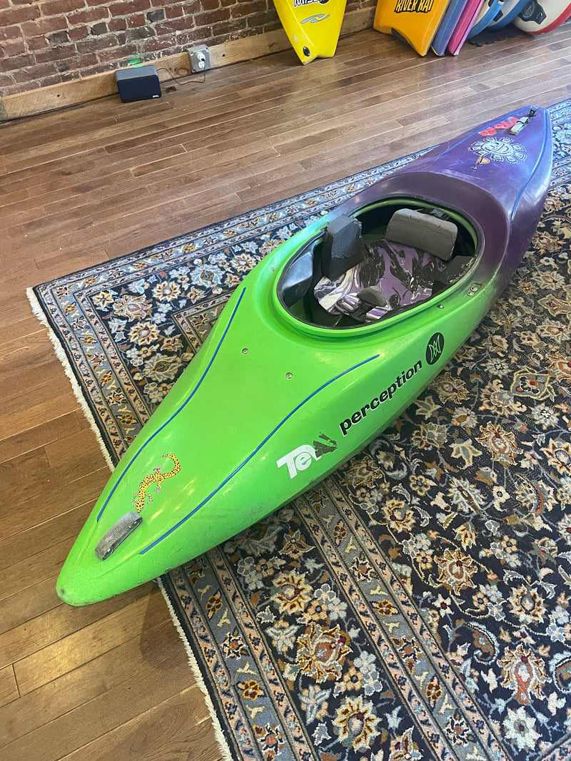 Load image into Gallery viewer, Perception 3D Used Whitewater Kayak