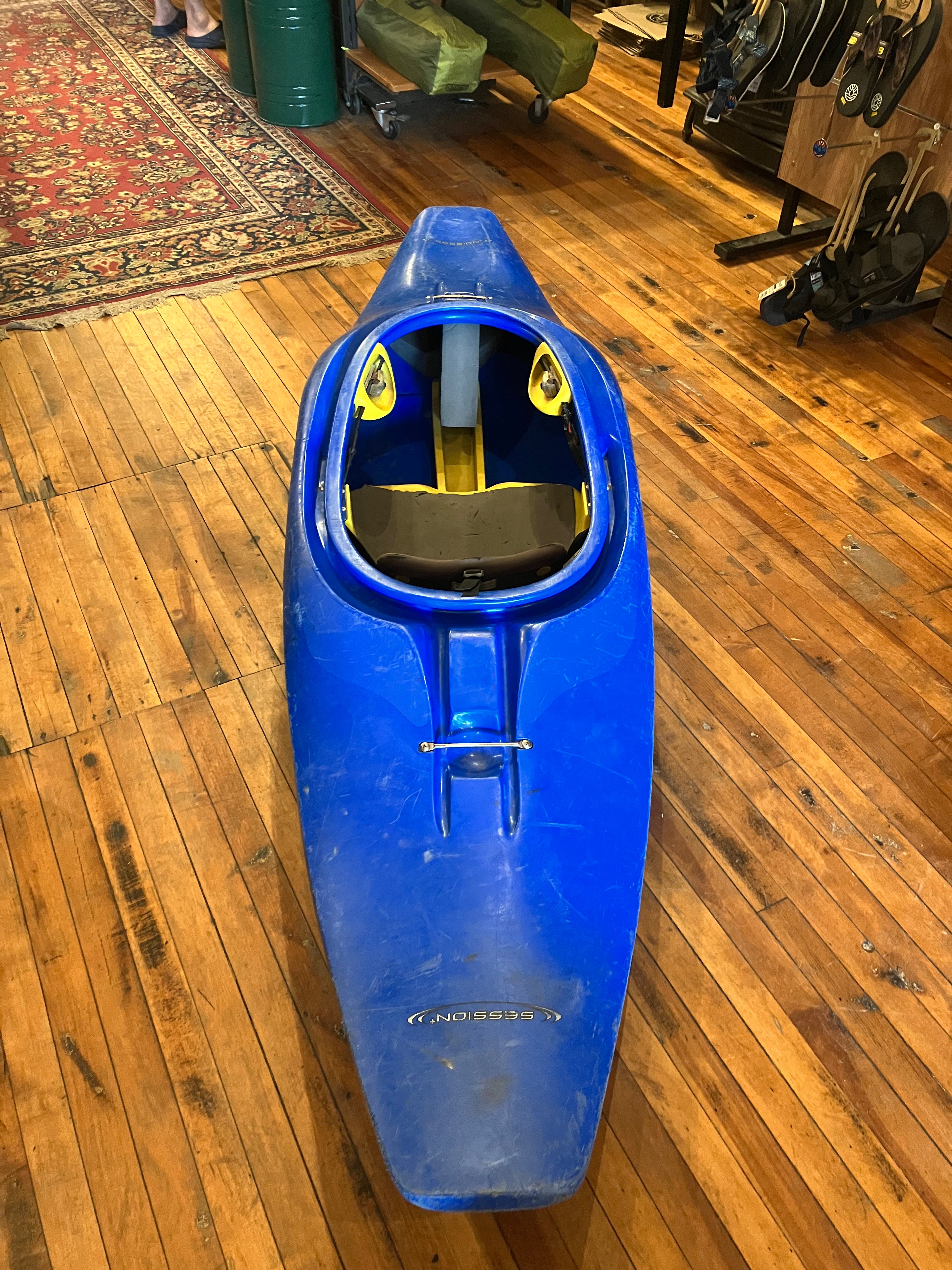 Liquid Canoe - Liquid Canoe - growing bin