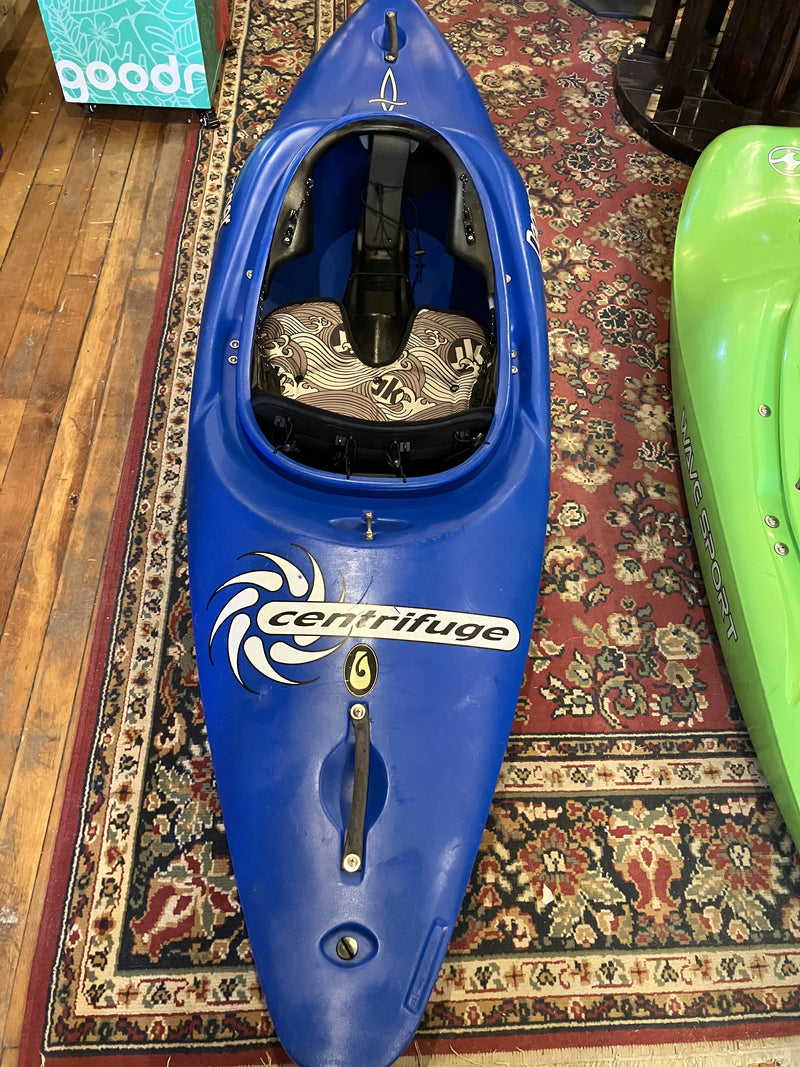 Load image into Gallery viewer, Dagger Used Centrifuge Whitewater Kayak