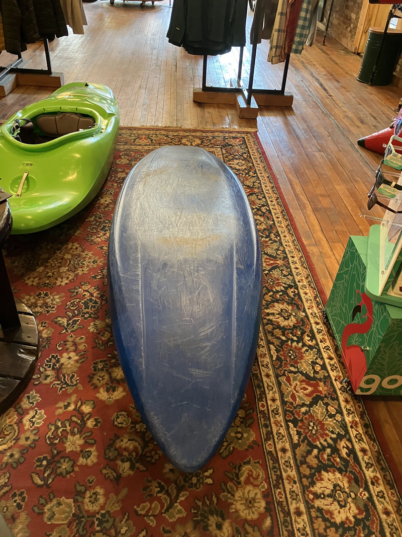 Load image into Gallery viewer, Dagger Used Centrifuge Whitewater Kayak