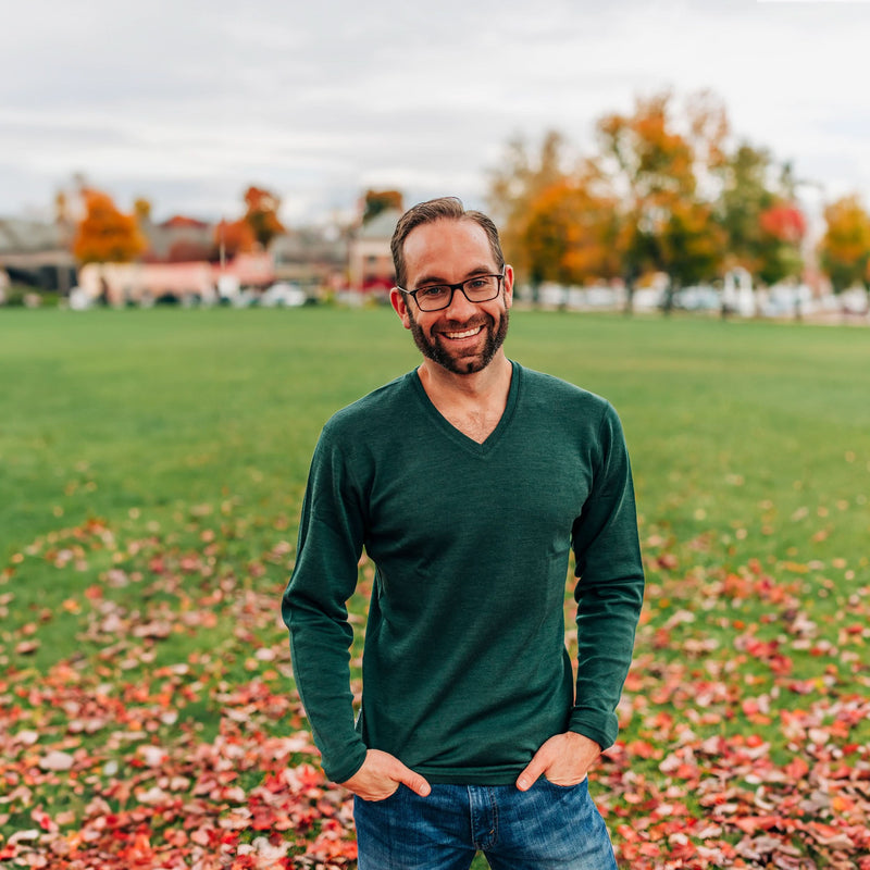 Load image into Gallery viewer, Midweight - Men's Long Sleeve V-Neck Sweater 100% Merino Wool