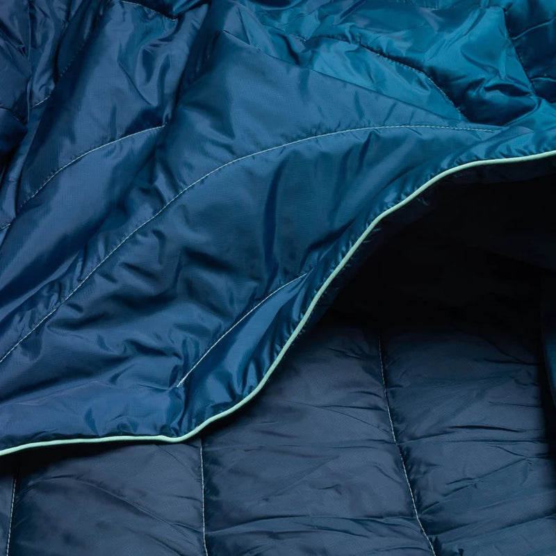 Load image into Gallery viewer, Original Puffy Outdoor Blanket - Ocean Fade