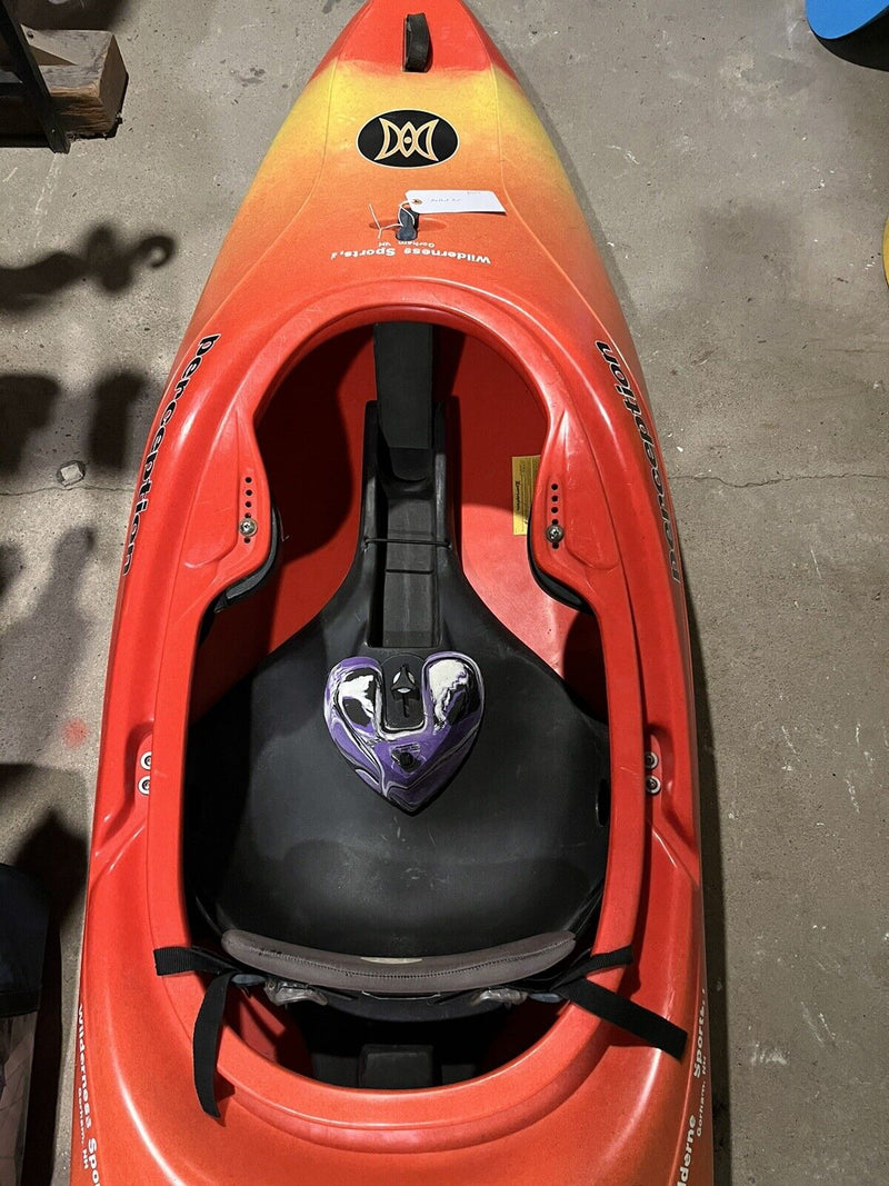 Load image into Gallery viewer, Perception Method Air Used Whitewater Kayak
