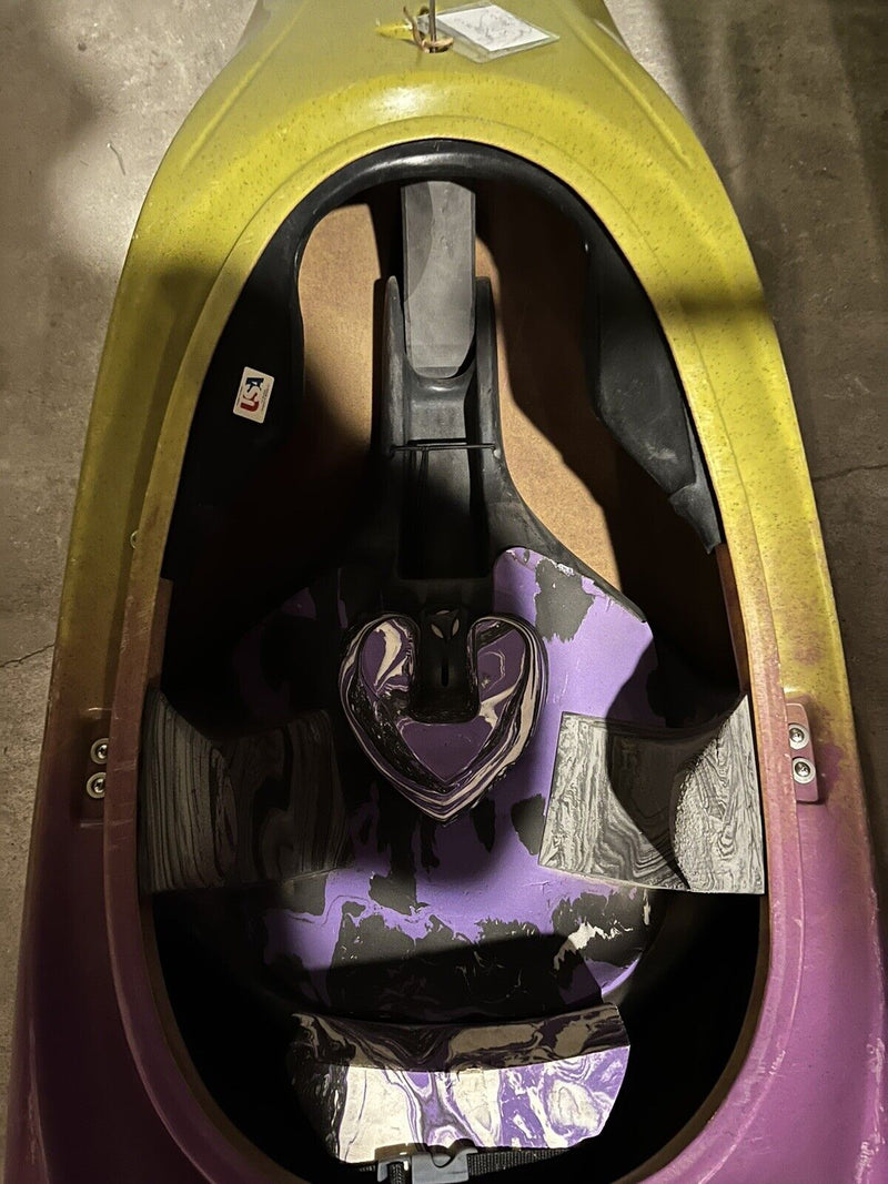 Load image into Gallery viewer, Perception 3D Used Whitewater Kayak