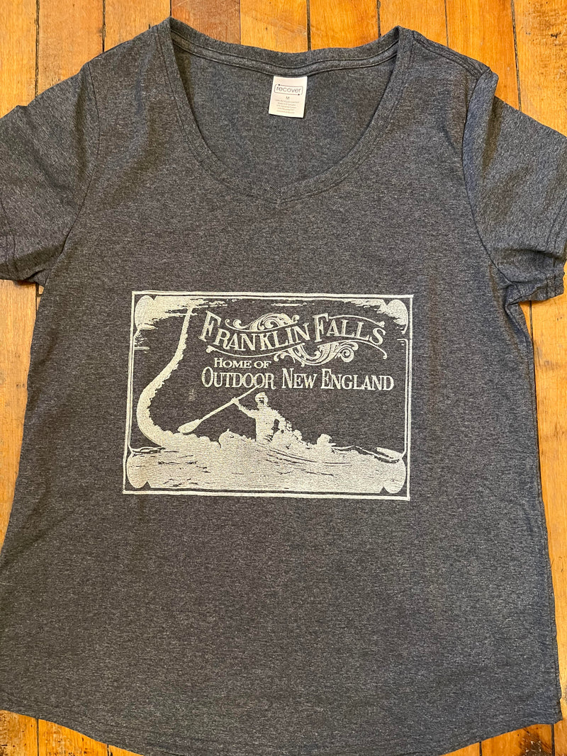 Load image into Gallery viewer, Women's Vintage Kraken V-Neck Tee