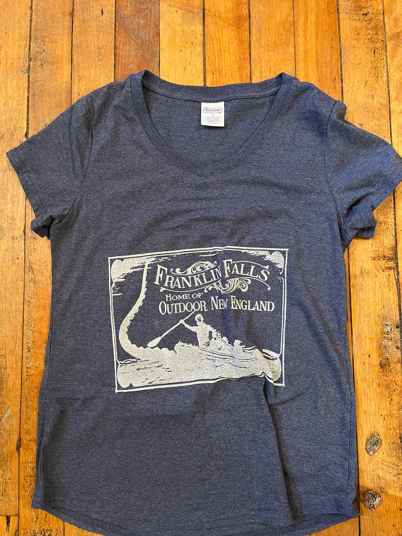 Load image into Gallery viewer, Women's Vintage Kraken V-Neck Tee