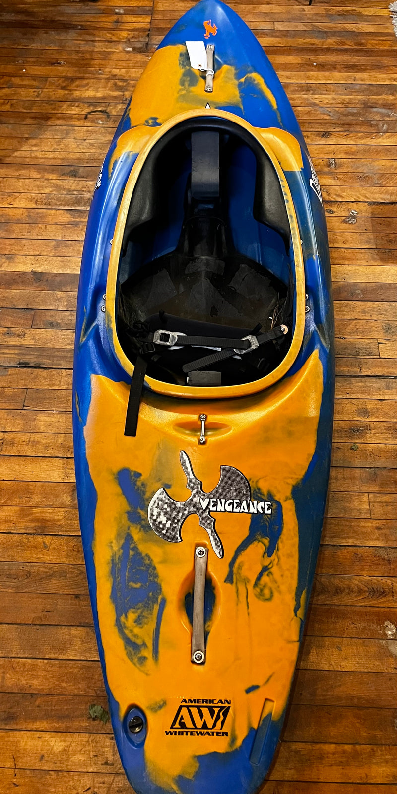 Load image into Gallery viewer, Dagger Vengeance Used Whitewater Kayak
