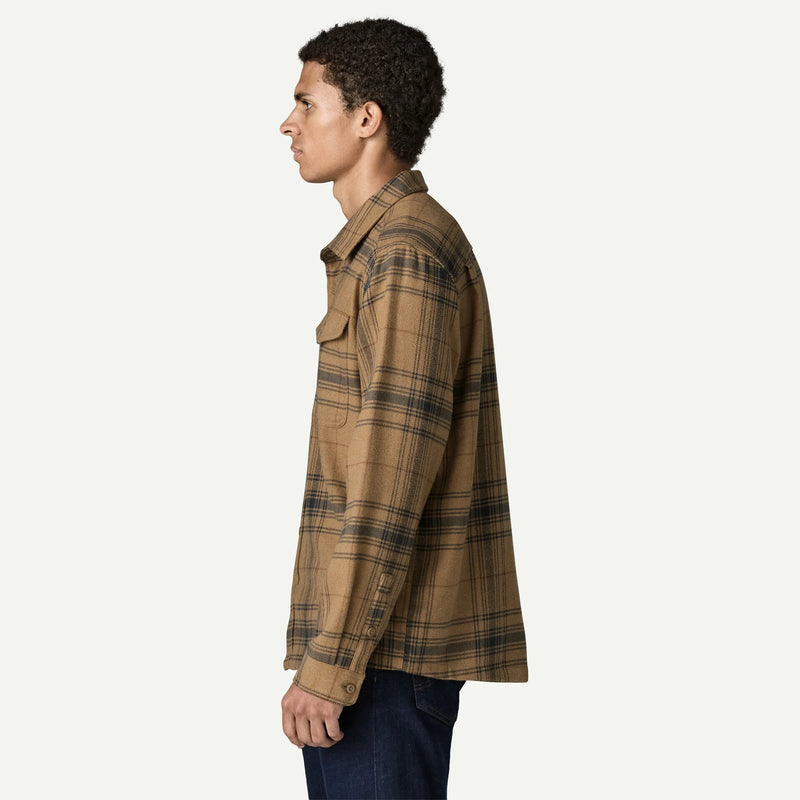Load image into Gallery viewer, Patagonia Men's Fjord Flannel Shirt
