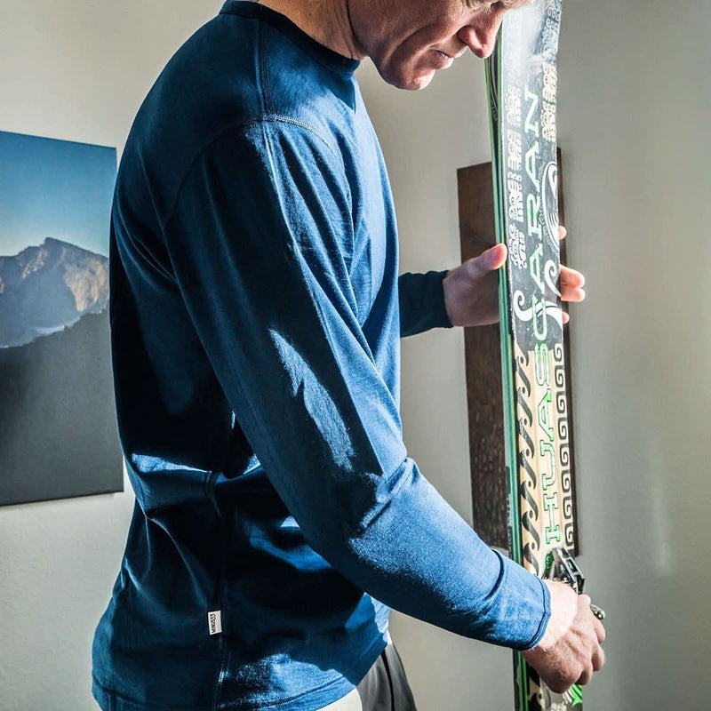 Load image into Gallery viewer, Midweight - Chocorua Men's Crew 100% Merino Wool
