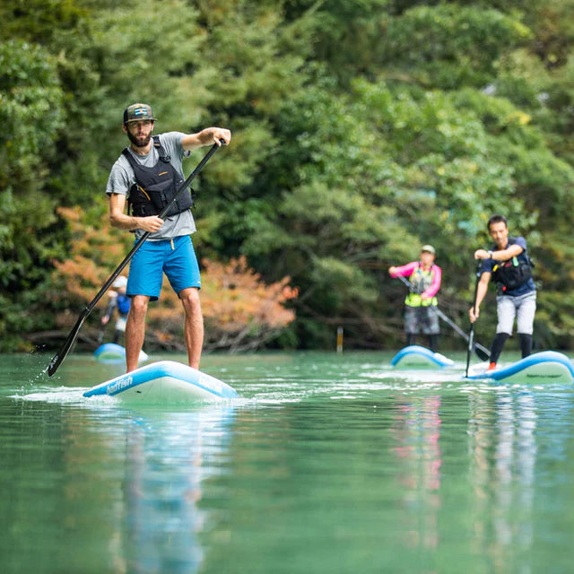 STAND-UP PADDLEBOARDING