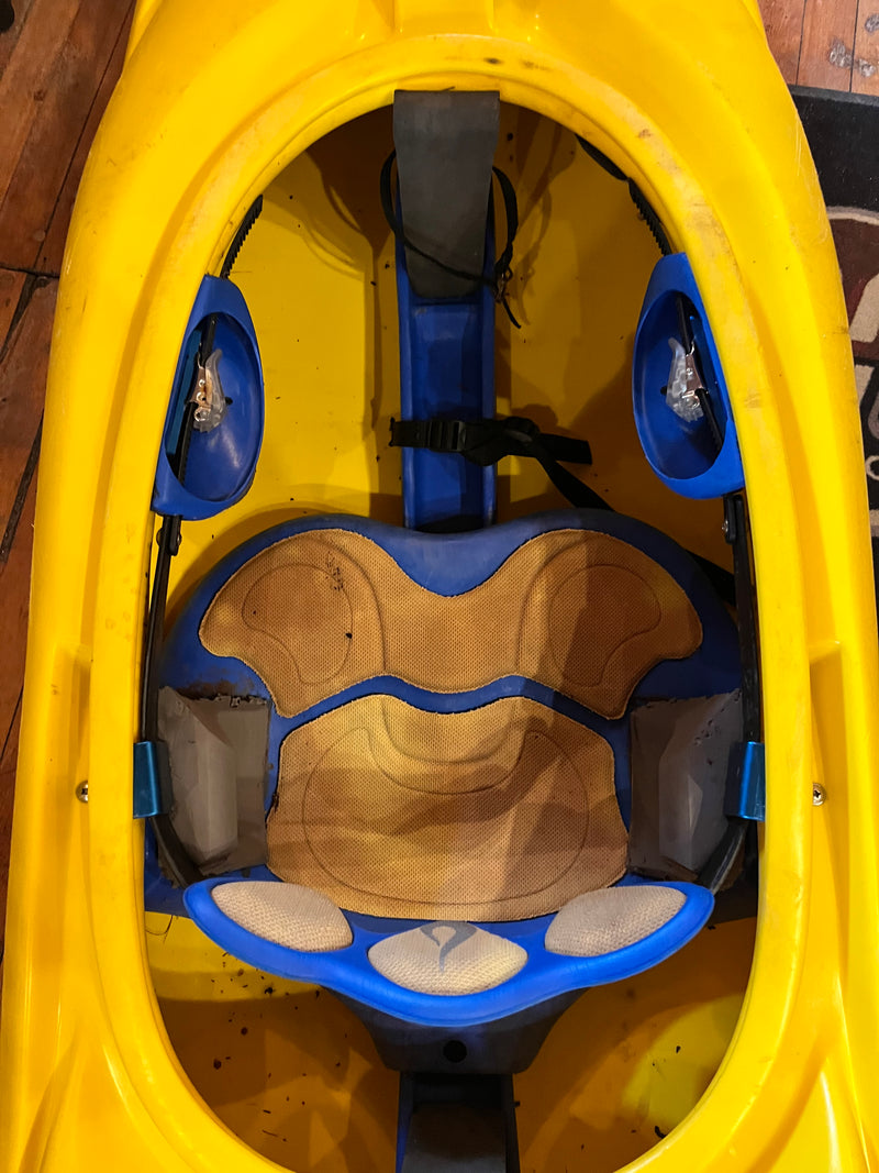 Load image into Gallery viewer, LiquidLogic Gus Used Whitewater Kayak

