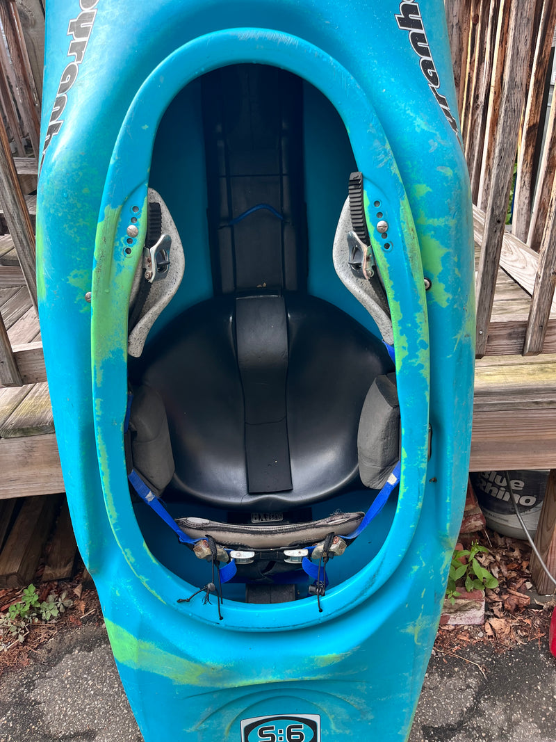 Load image into Gallery viewer, Pyranha S:6 200 Used Whitewater Kayak
