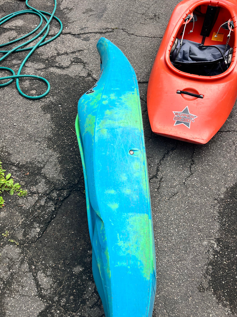 Load image into Gallery viewer, Pyranha S:6 200 Used Whitewater Kayak
