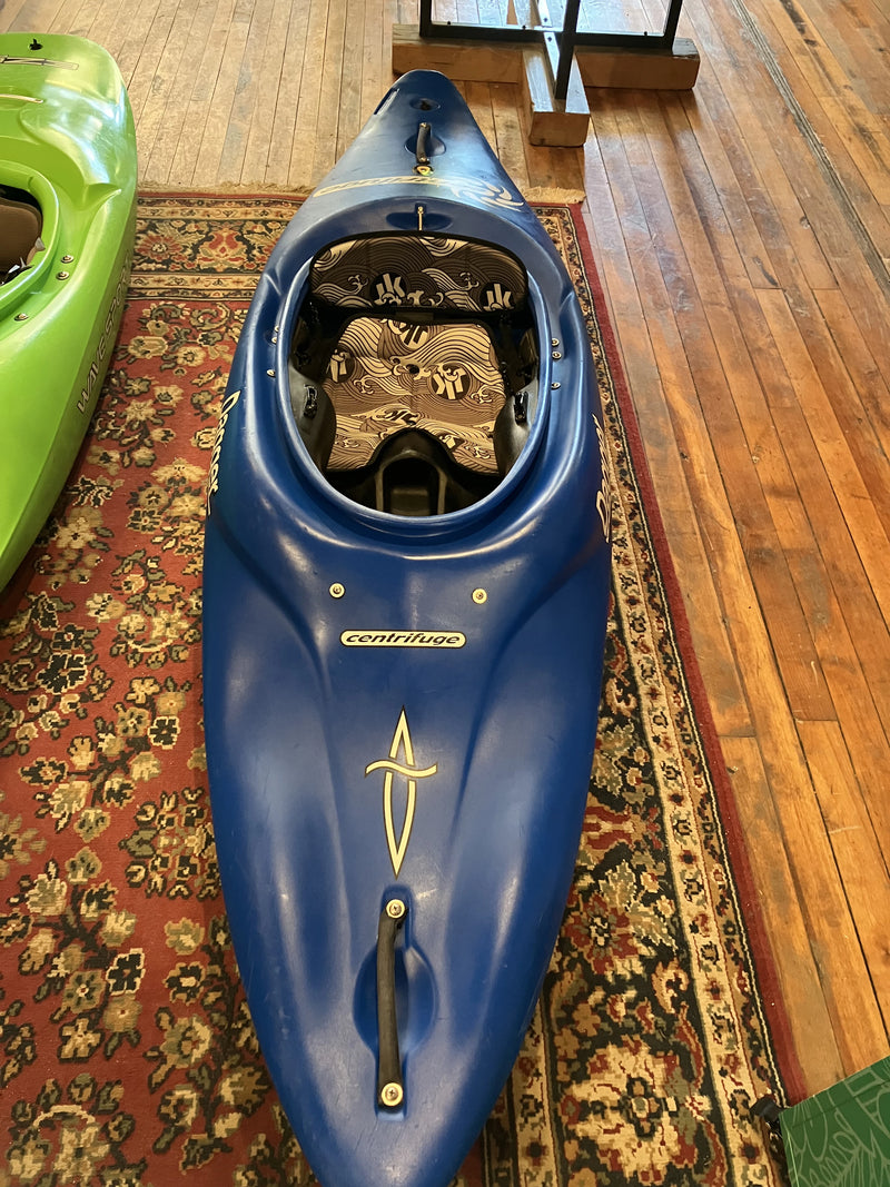 Load image into Gallery viewer, Dagger Used Centrifuge Whitewater Kayak
