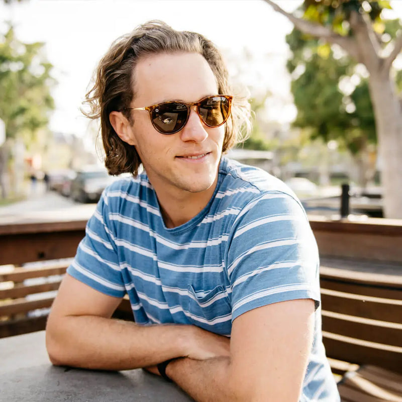 Load image into Gallery viewer, Glossy Blonde Tortoise Shell / Amber Mary Janes
