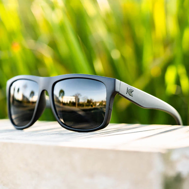 Load image into Gallery viewer, Black on Black Torrey Pines
