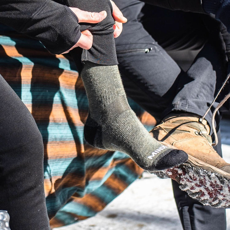 Load image into Gallery viewer, Lightweight - Crew Wool Socks Mountain Heritage
