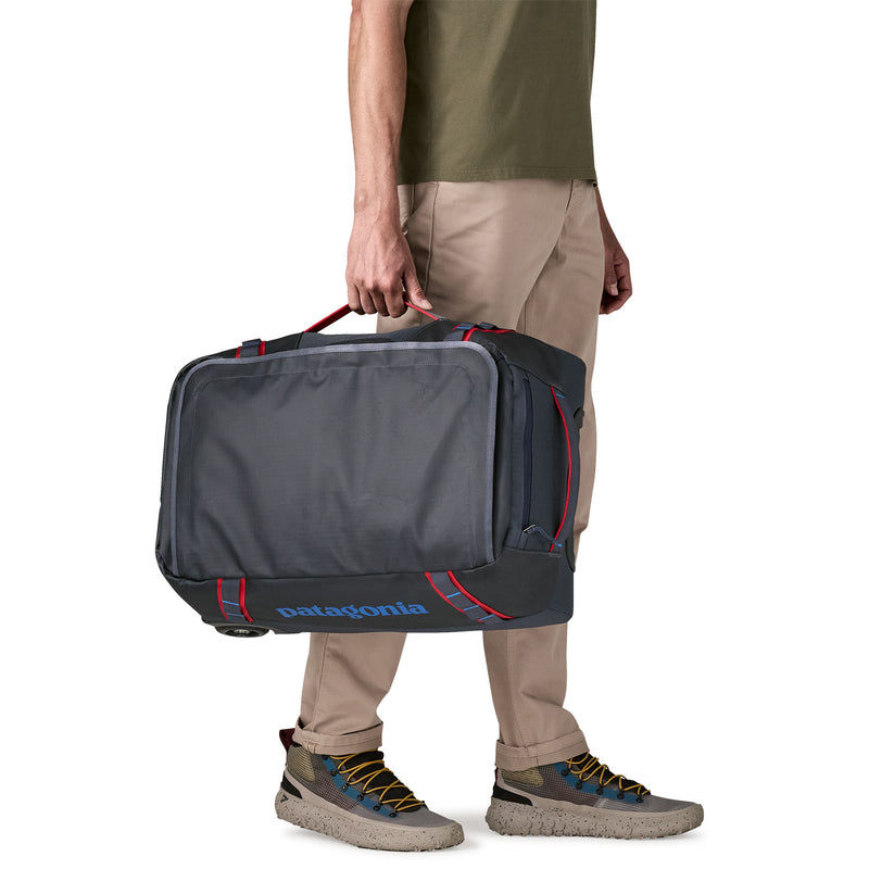 Load image into Gallery viewer, Black Hole Wheeled Duffel 40L
