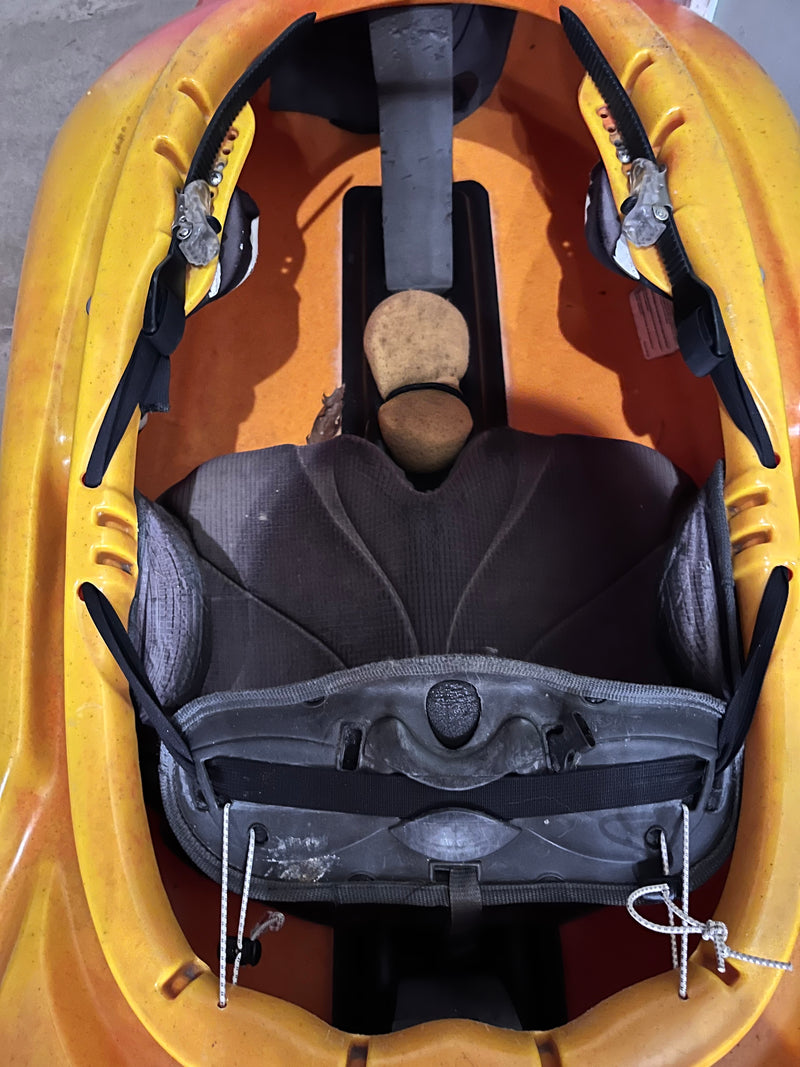 Load image into Gallery viewer, WaveSport Project X 56 Used Whitewater Kayak
