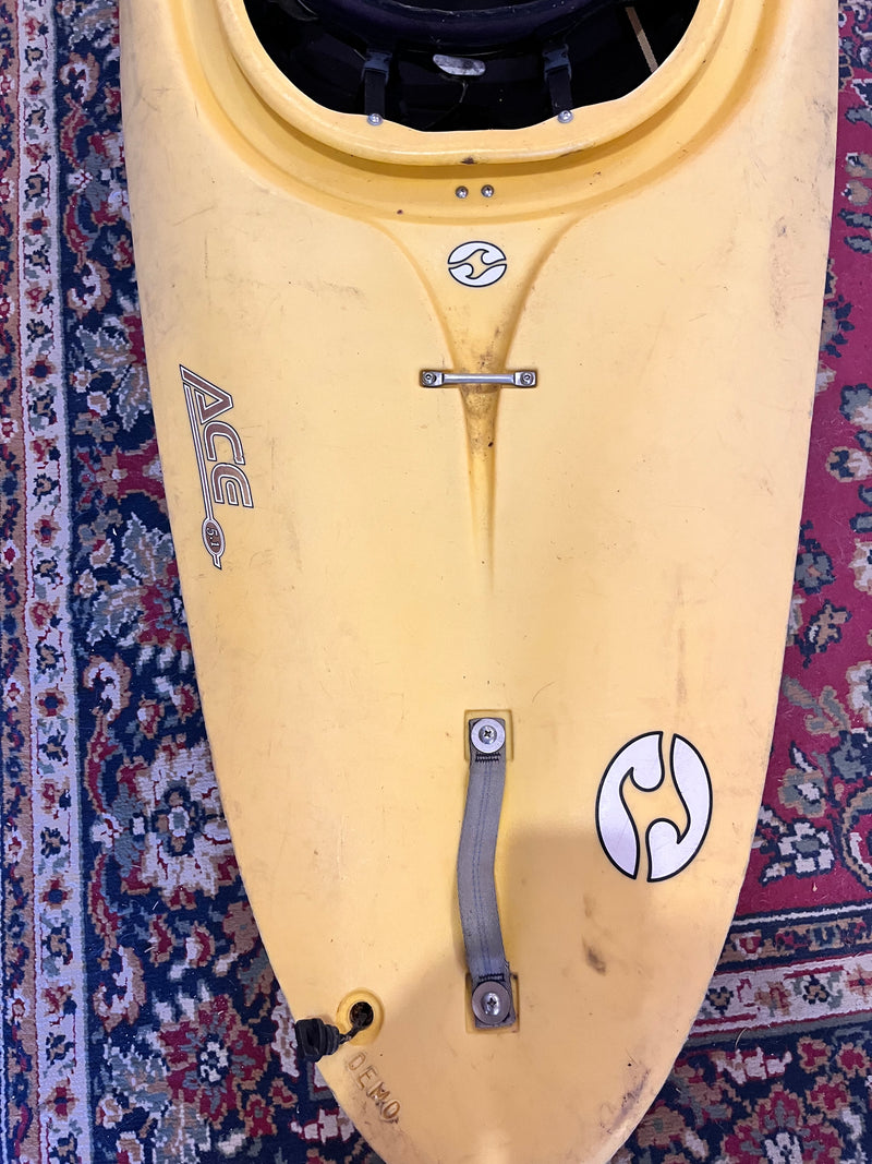 Load image into Gallery viewer, WaveSport Ace Used Whitewater Kayak
