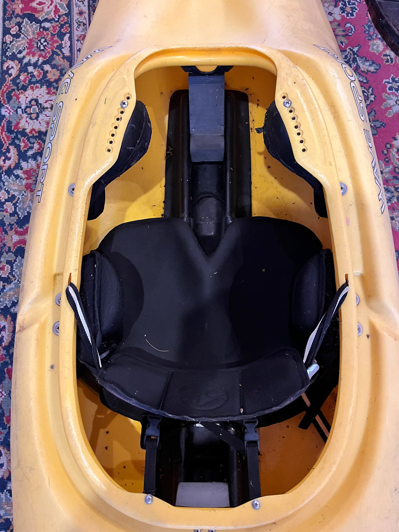 Load image into Gallery viewer, WaveSport Ace Used Whitewater Kayak
